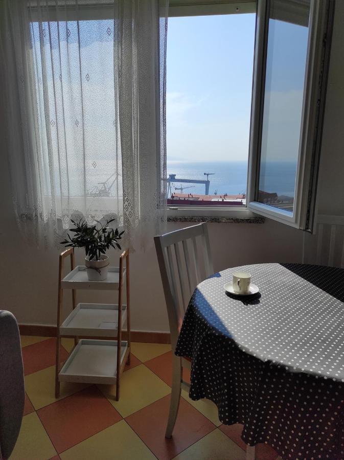 Sunny Apartment In Rijeka Exterior foto
